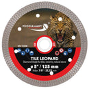Close-up of the ultra-thin continuous diamond rim on the PRODIAMANT Tile Leopard tile blade